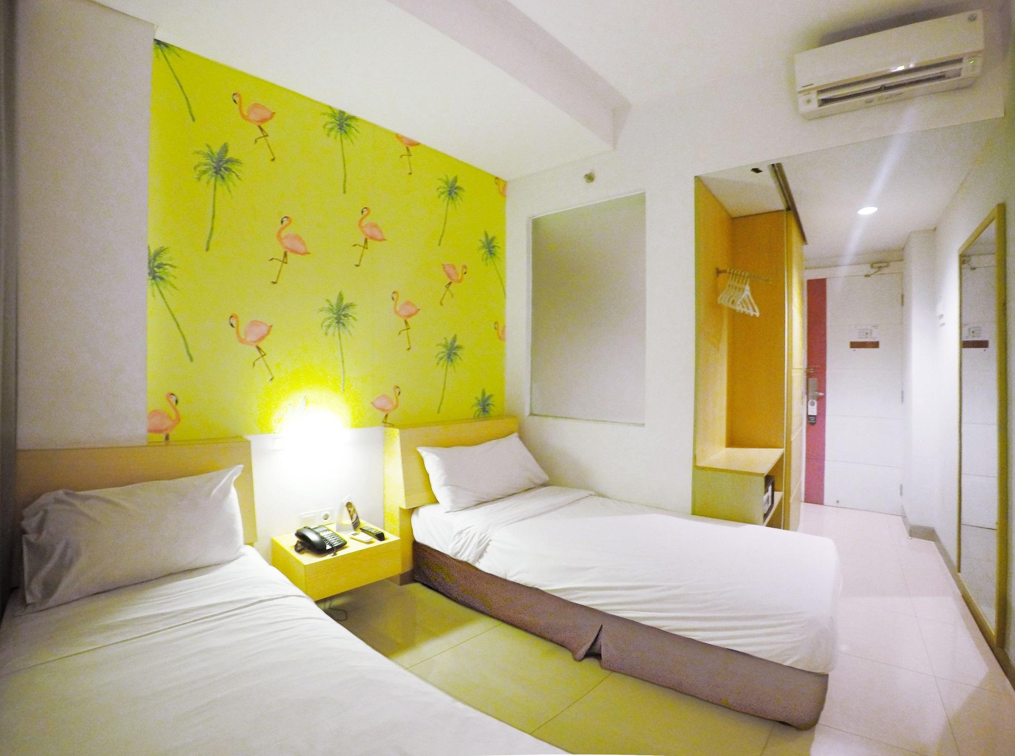 Liberta Hotel Kemang Giacarta Esterno foto