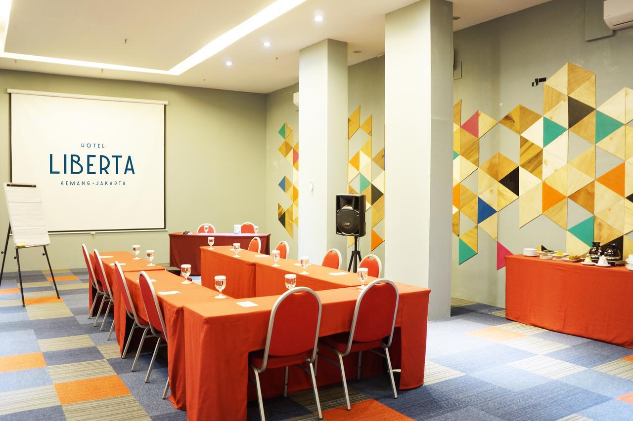 Liberta Hotel Kemang Giacarta Esterno foto