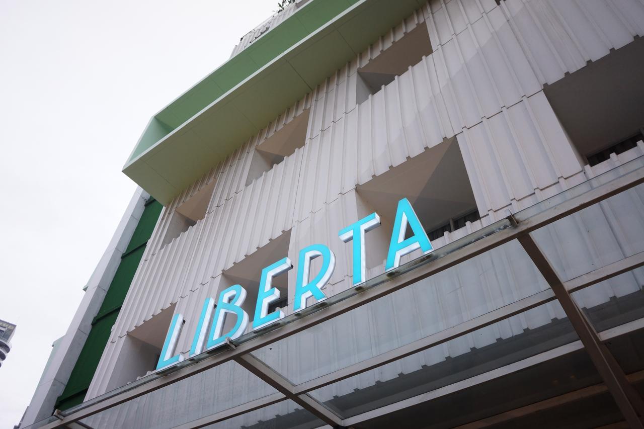 Liberta Hotel Kemang Giacarta Esterno foto