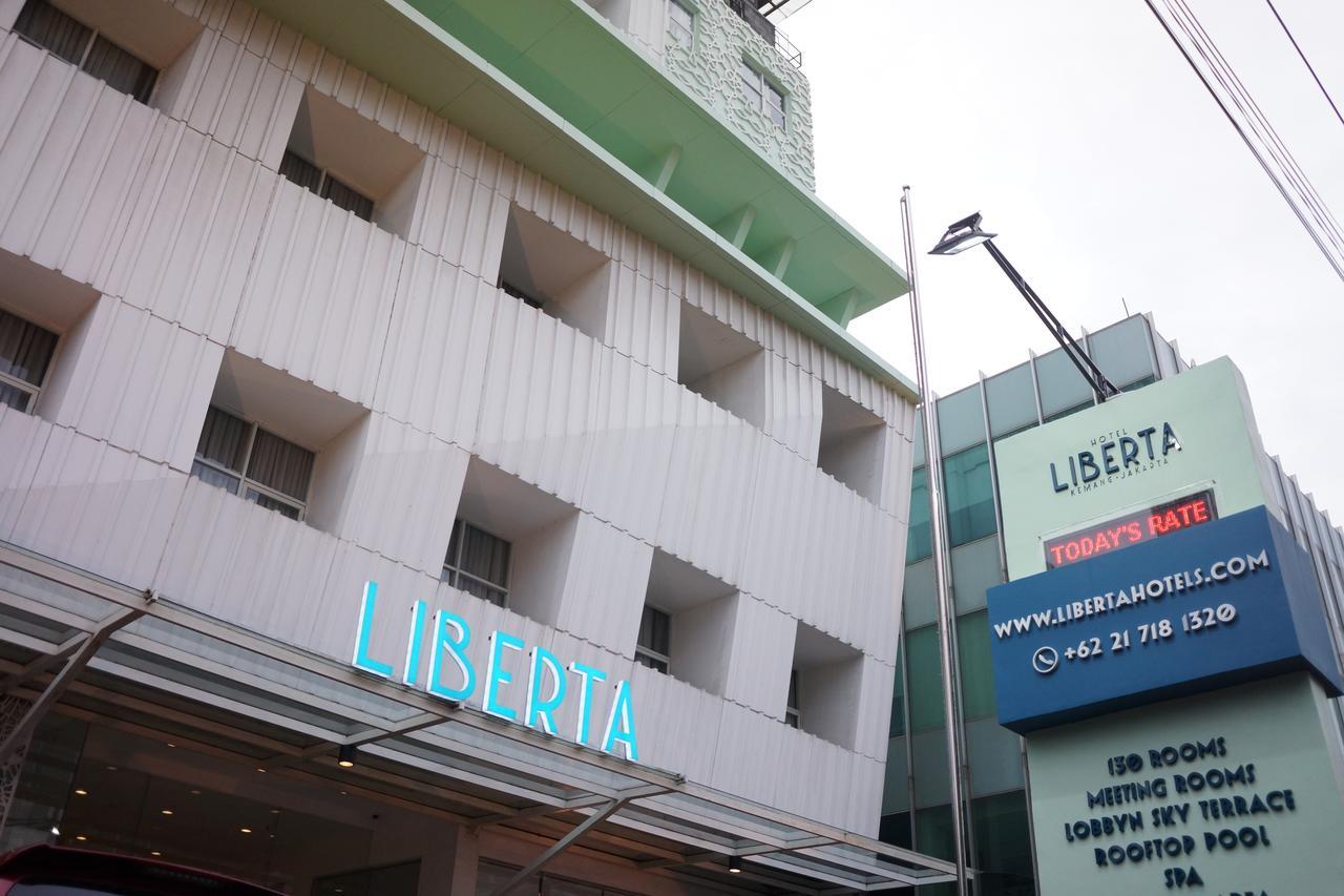 Liberta Hotel Kemang Giacarta Esterno foto
