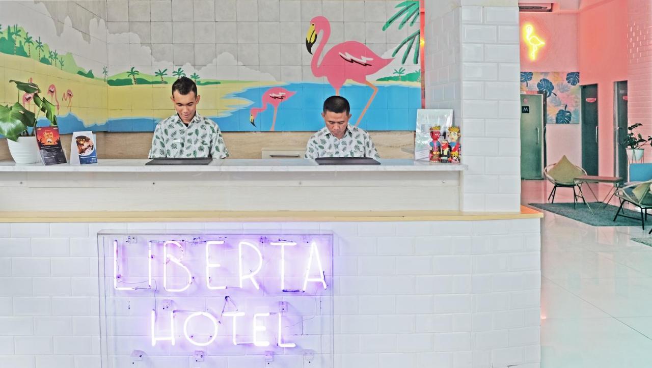 Liberta Hotel Kemang Giacarta Esterno foto